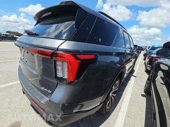 2025 Ford Explorer ST-Line - miniatura 4