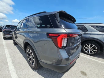 2025 Ford Explorer ST-Line - miniatura 6