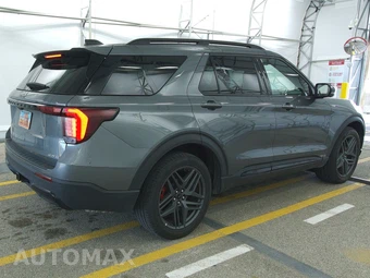 2025 Ford Explorer ST-Line - miniatura 4