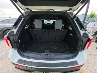 2025 Ford Explorer ST-Line - miniatura 15