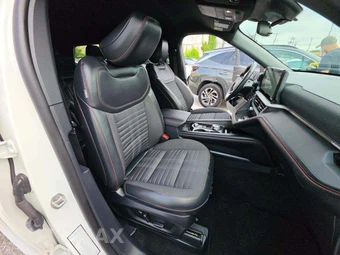2025 Ford Explorer ST-Line - miniatura 19