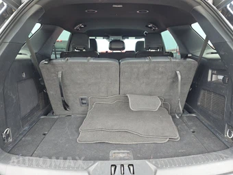 2025 Ford Explorer ST-Line - miniatura 17