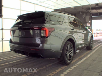 2025 Ford Explorer ST-Line - miniatura 4