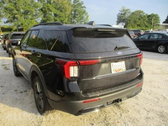 2025 Ford Explorer ST-Line - miniatura 12