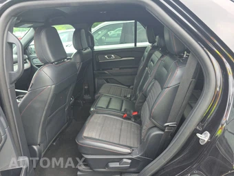 2025 Ford Explorer ST-Line - miniatura 13