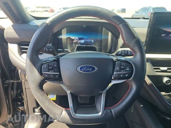 2025 Ford Explorer ST-Line - miniatura 10