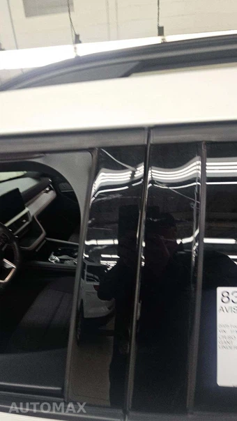 2025 Ford Explorer ST-Line - miniatura 29