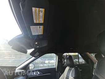 2025 Ford Explorer ST-Line - miniatura 20