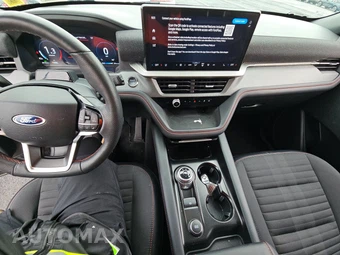 2025 Ford Explorer ST-Line - miniatura 11