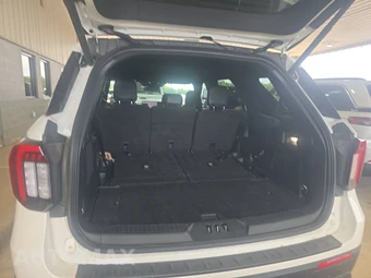 2025 Ford Explorer ST-Line - miniatura 17