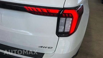 2025 Ford Explorer ST-Line - miniatura 25