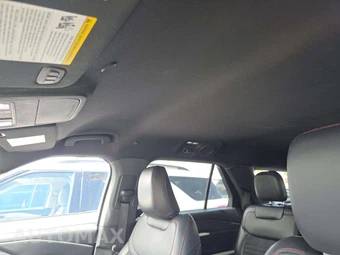 2025 Ford Explorer ST-Line - miniatura 11
