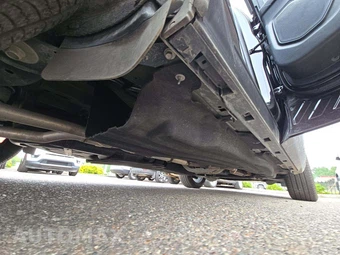2025 Ford Explorer ST-Line - miniatura 18