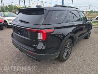 2025 Ford Explorer ST-Line - miniatura 3