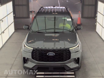 2025 Ford Explorer ST-Line - miniatura 2