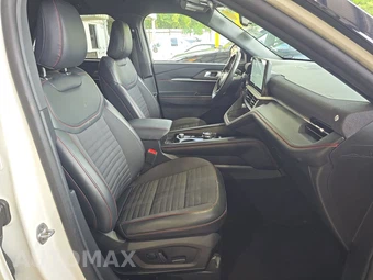 2025 Ford Explorer ST-Line - miniatura 8