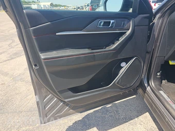2025 Ford Explorer ST-Line - miniatura 9