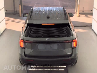 2025 Ford Explorer ST-Line - miniatura 5