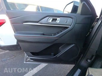 2025 Ford Explorer ST-Line - miniatura 9