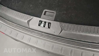 2025 Ford Explorer ST-Line - miniatura 24