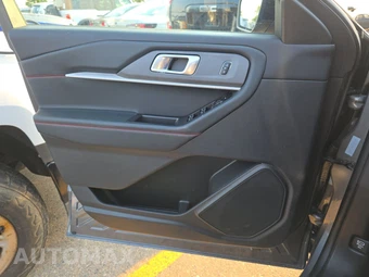 2025 Ford Explorer ST-Line - miniatura 9