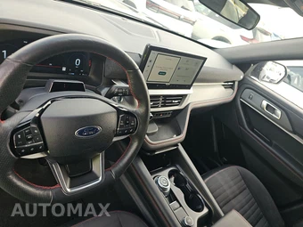 2025 Ford Explorer ST-Line - miniatura 11