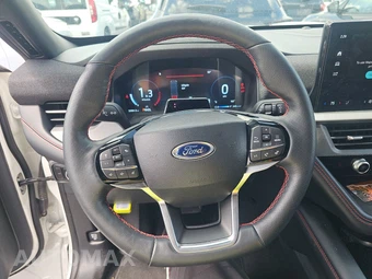 2025 Ford Explorer ST-Line - miniatura 10