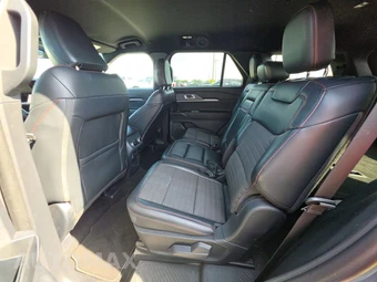 2025 Ford Explorer ST-Line - miniatura 13