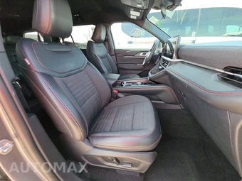 2025 Ford Explorer ST-Line - miniatura 8
