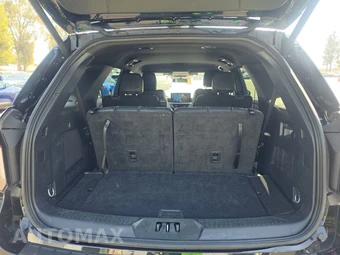 2025 Ford Explorer ST-Line - miniatura 11