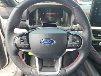 2025 Ford Explorer ST-Line - miniatura 10