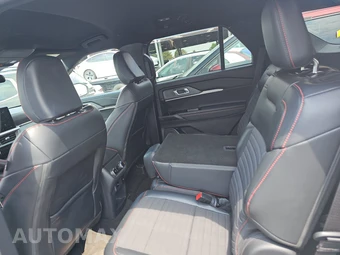 2025 Ford Explorer ST-Line - miniatura 13