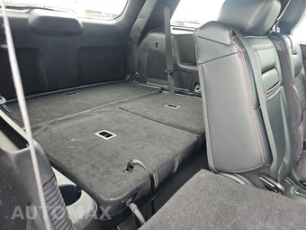 2025 Ford Explorer ST-Line - miniatura 14