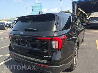 2025 Ford Explorer ST-Line - miniatura 4