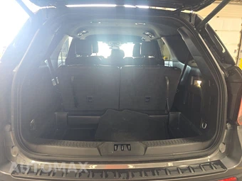 2025 Ford Explorer ST-Line - miniatura 16