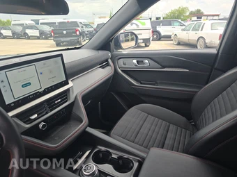 2025 Ford Explorer ST-Line - miniatura 11