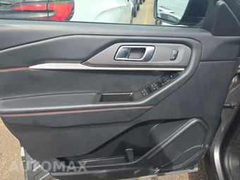 2025 Ford Explorer ST-Line - miniatura 9