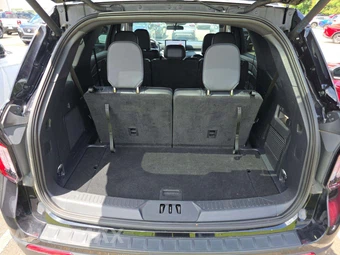 2025 Ford Explorer ST-Line - miniatura 15