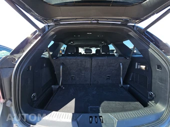 2025 Ford Explorer ST-Line - miniatura 17