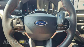 2025 Ford Explorer ST-Line - miniatura 17