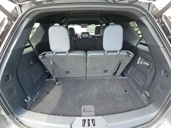 2025 Ford Explorer ST-Line - miniatura 16