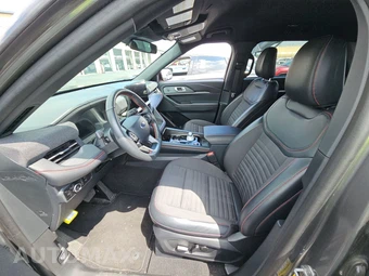 2025 Ford Explorer ST-Line - miniatura 7