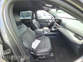 2025 Ford Explorer ST-Line - miniatura 8