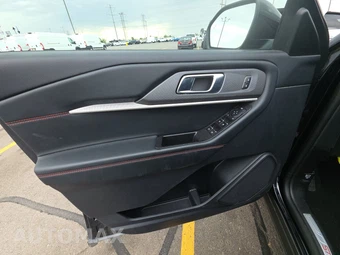 2025 Ford Explorer ST-Line - miniatura 9