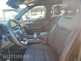 2025 Ford Explorer ST-Line - miniatura 7