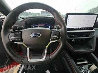 2025 Ford Explorer ST-Line - miniatura 17