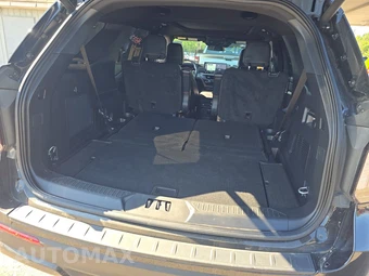 2025 Ford Explorer ST-Line - miniatura 17