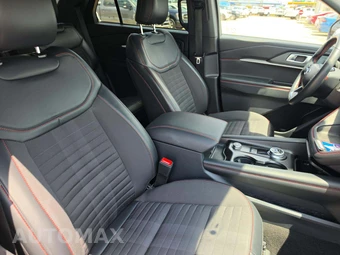 2025 Ford Explorer ST-Line - miniatura 16