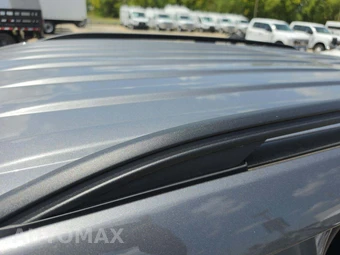 2025 Ford Explorer ST-Line - miniatura 9