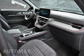 2025 Ford Explorer ST-Line - miniatura 13
